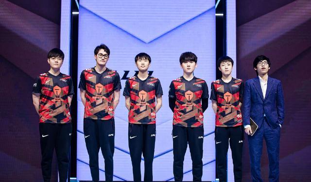 吸引了来自 吸引了来自