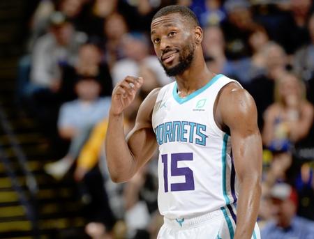 临多重挑战 临多重挑战