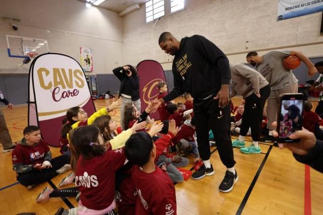 不仅有助于 不仅有助于