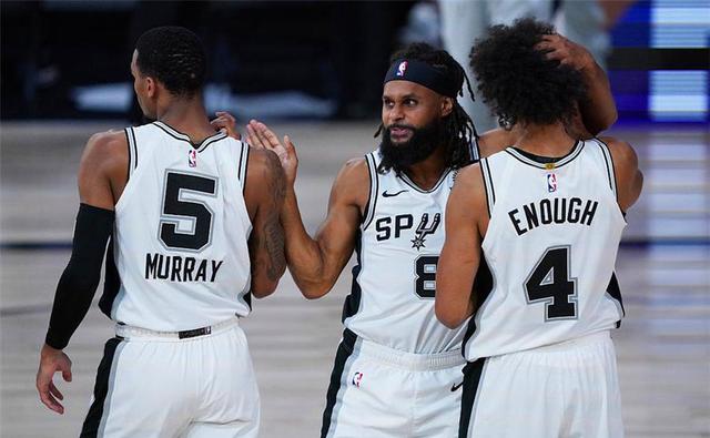 门将与后腰 门将与后腰